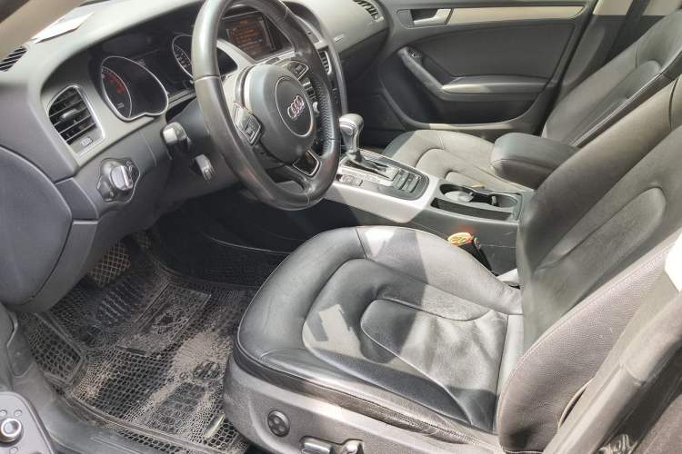 Used Audi A5 2013 Sportback 40 TFSI Left Front Seat