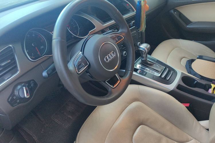Used Audi A5 2013 Sportback 40 TFSI Steering Wheel