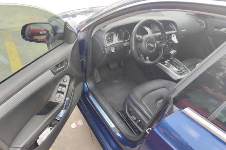 Used Audi A5 2013 Sportback 40 TFSI Driver Seat