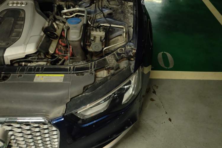 Used Audi A5 2013 Coupe 50 TFSI quattro Engine Bay Left