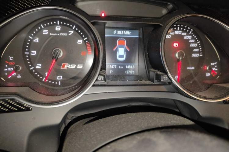 Used Audi A5 2013 Coupe 50 TFSI quattro Odometer Close Up