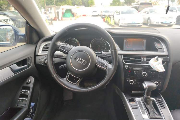 Used Audi A5 2013 Sportback 40 TFSI Steering Wheel