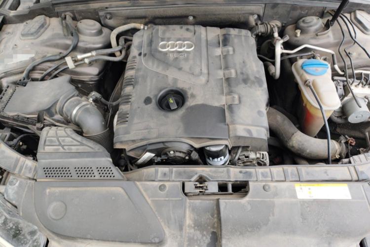 Used Audi A5 2013 Sportback 40 TFSI Engine Bay