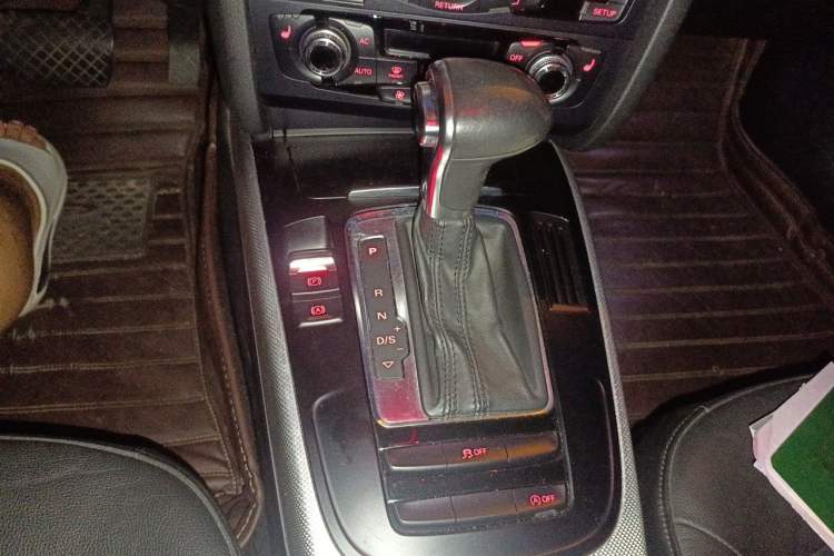Used Audi A5 2013 Sportback 40 TFSI Gear Lever
