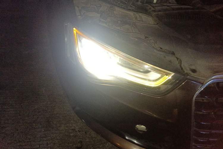 Used Audi A5 2013 Sportback 40 TFSI Right Front Headlight