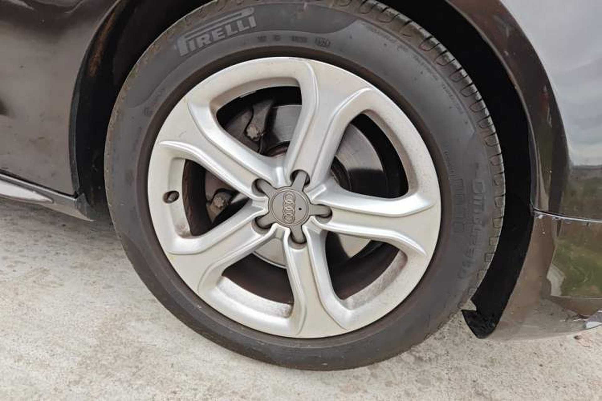 Used Audi A5 2013 Sportback 40 TFSI Right Front Wheel Hub