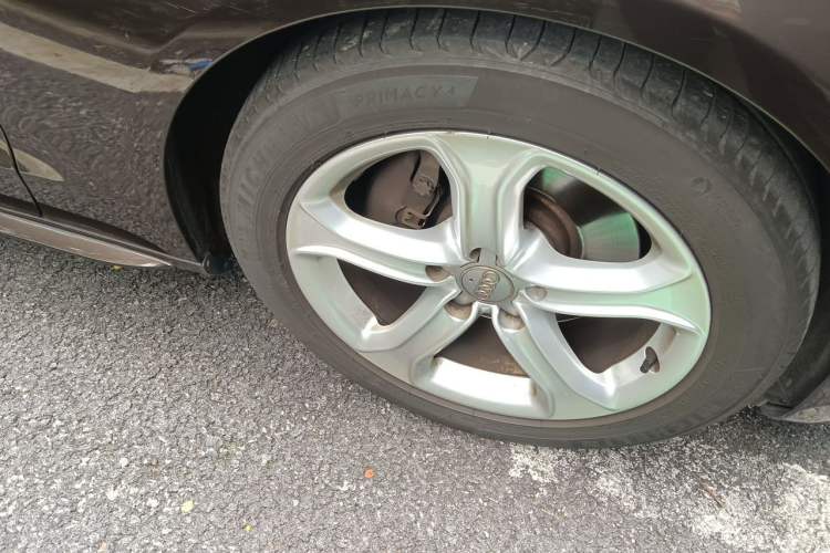 Used Audi A5 2013 Sportback 40 TFSI Right Front Wheel Hub