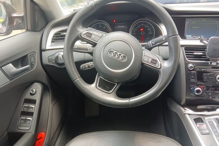 Used Audi A5 2013 Sportback 40 TFSI Steering Wheel