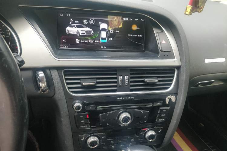 Used Audi A5 2013 Sportback 40 TFSI Audio And AC Panel