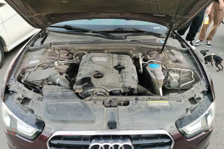 Used Audi A5 2013 Sportback 40 TFSI Fashion Edition Engine Bay