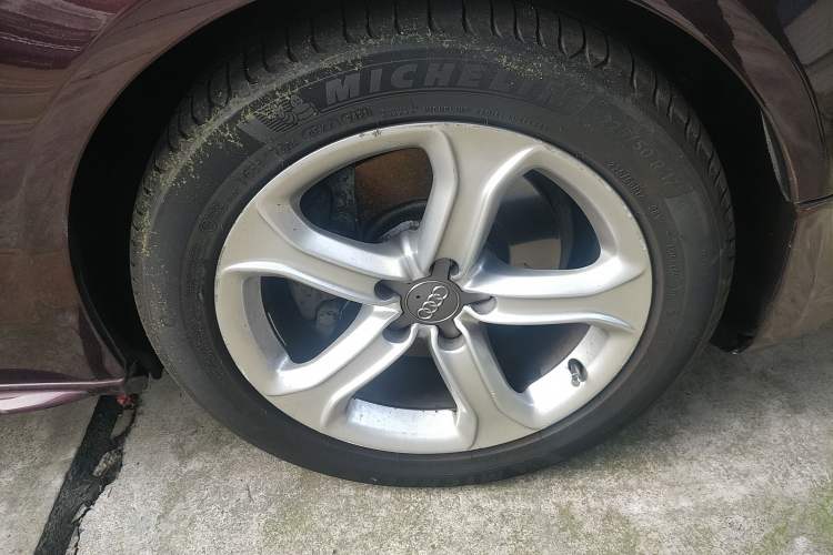 Used Audi A5 2013 Sportback 40 TFSI Right Front Wheel Hub