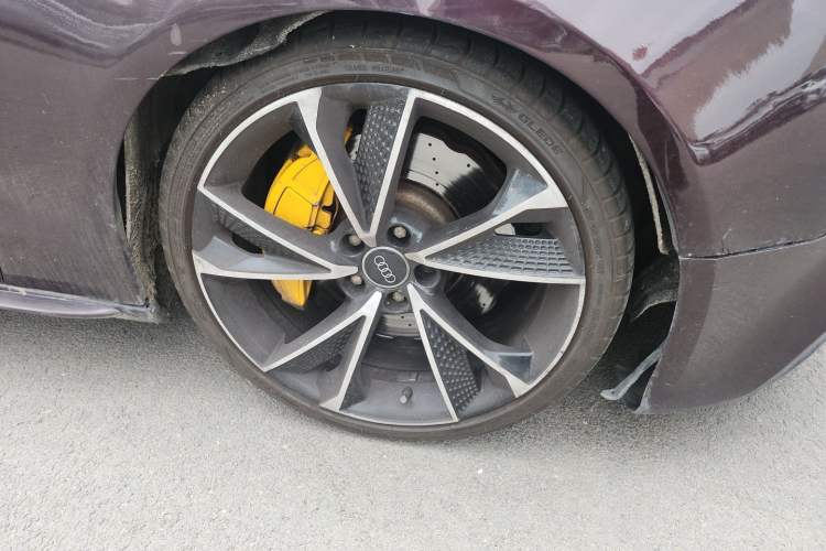 Used Audi A5 2013 Sportback 40 TFSI Right Front Wheel Hub