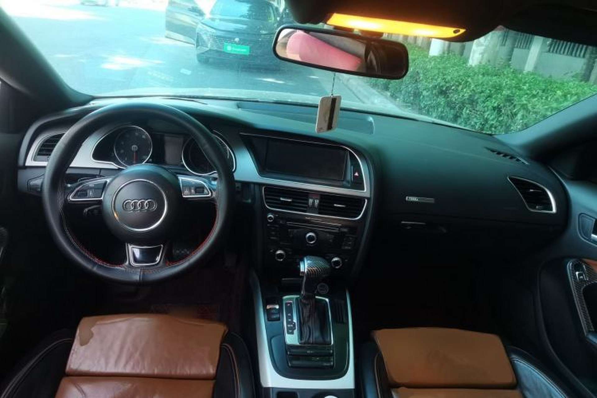 Used Audi A5 2013 Sportback 40 TFSI Center Console