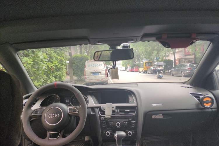 Used Audi A5 2013 Cabriolet 40 TFSI Headliner
