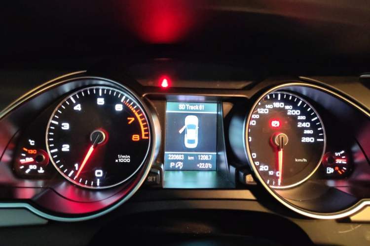 Used Audi A5 2013 Coupe 40 TFSI Instrument Cluster