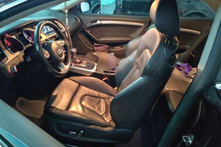 Used Audi A5 2013 Coupe 40 TFSI Left Front Seat