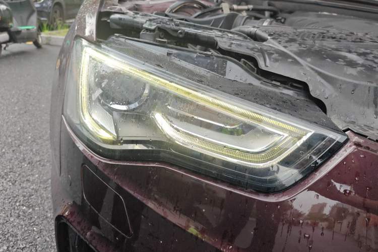 Used Audi A5 2013 Cabriolet 40 TFSI Right Front Headlight