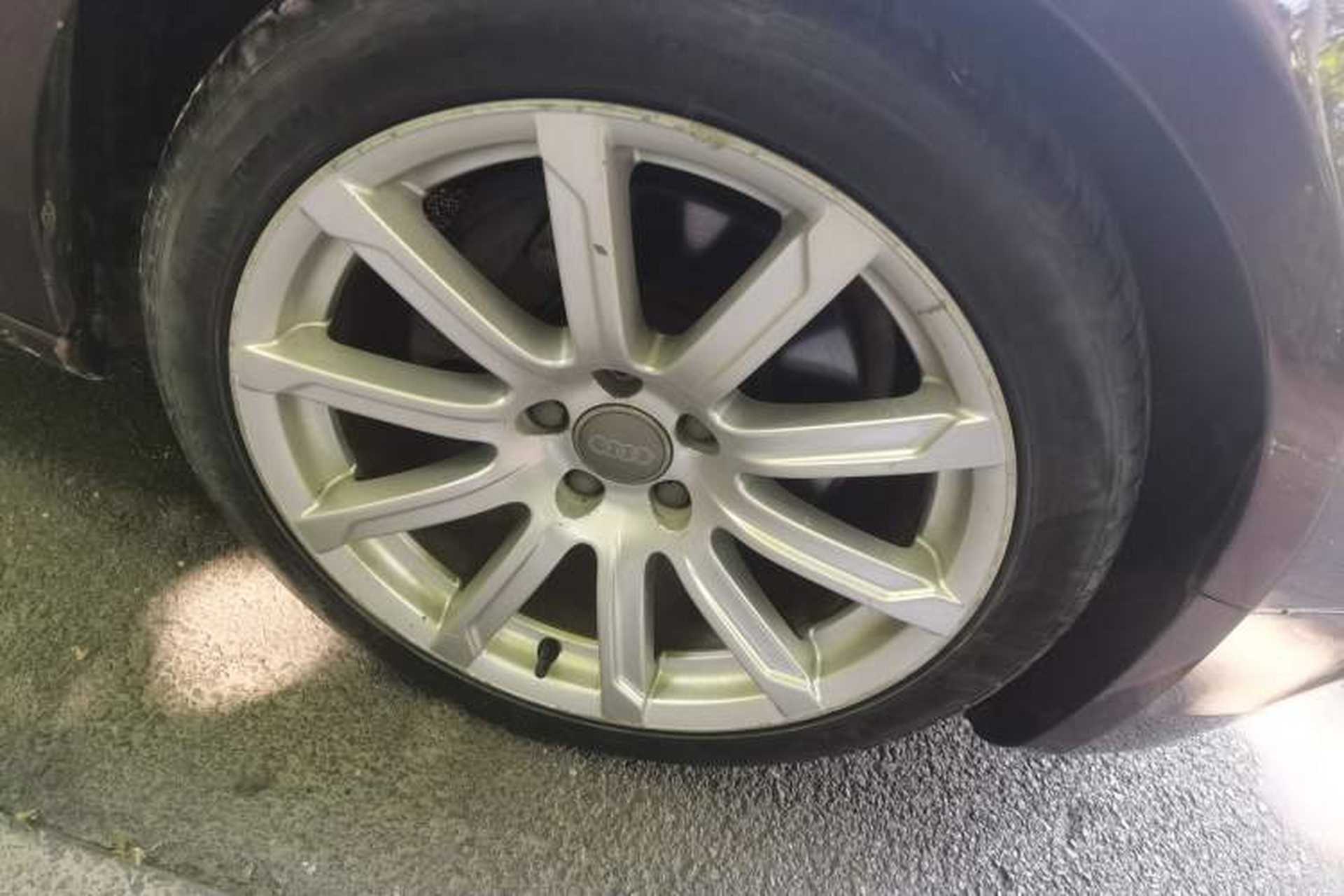 Used Audi A5 2013 Sportback 40 TFSI Right Front Wheel Hub