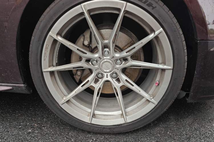 Used Audi A5 2013 Cabriolet 40 TFSI Right Front Wheel Hub