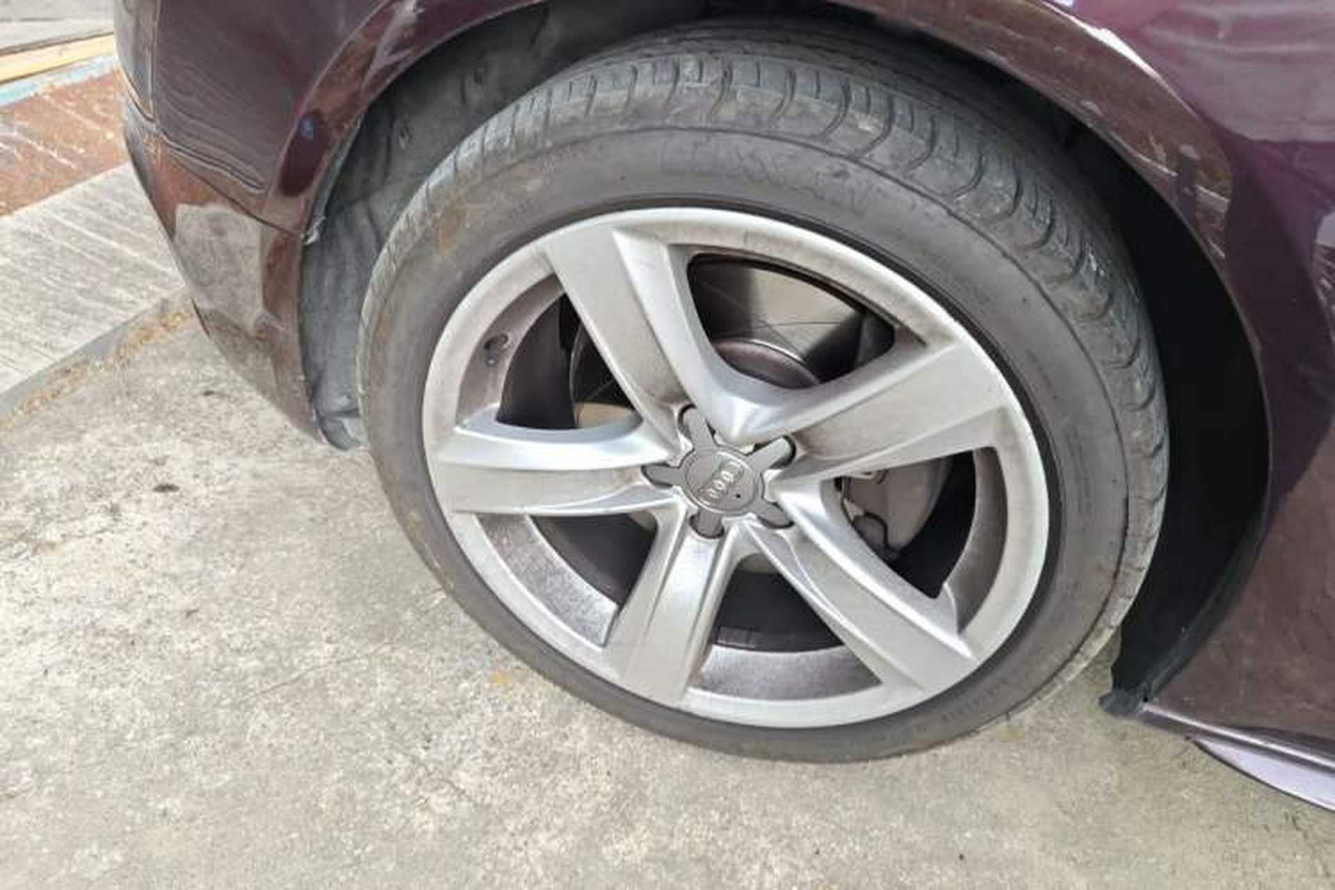 Used Audi A5 2013 Sportback 40 TFSI Right Front Wheel Hub