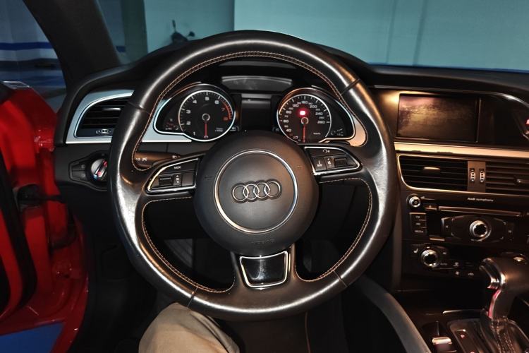 Used Audi A5 2013 Coupe 40 TFSI Steering Wheel