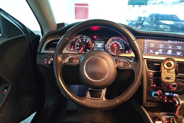 Used Audi A5 2013 Coupe 40 TFSI Steering Wheel