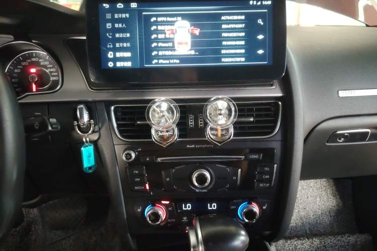 Used Audi A5 2013 Cabriolet 40 TFSI Audio And AC Panel