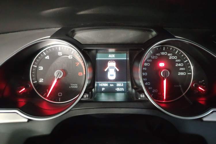 Used Audi A5 2013 Cabriolet 40 TFSI Instrument Cluster