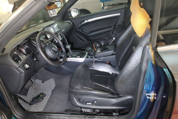 Used Audi A5 2013 Cabriolet 40 TFSI Left Front Seat