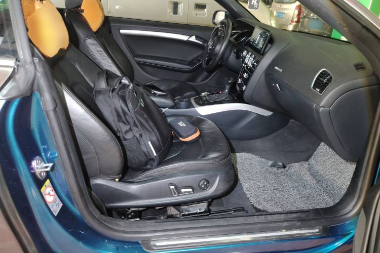 Used Audi A5 2013 Cabriolet 40 TFSI Right Front Seat