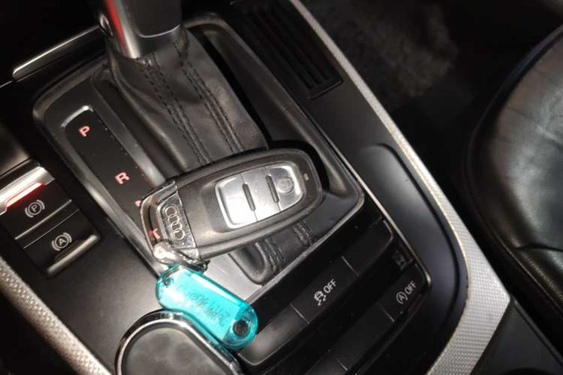 Used Audi A5 2013 Cabriolet 40 TFSI Vehicle Key