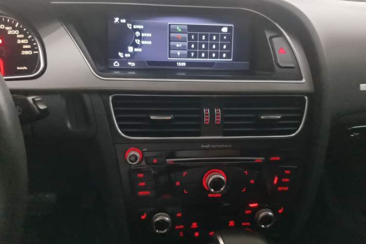 Used Audi A5 2013 Cabriolet 40 TFSI quattro Audio And AC Panel
