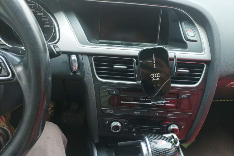 Used Audi A5 2013 Cabriolet 40 TFSI Audio And AC Panel
