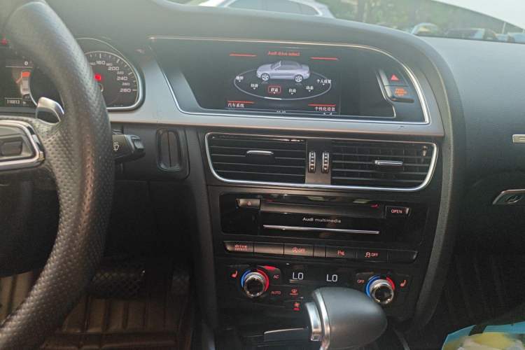 Used Audi A5 2013 Cabriolet 40 TFSI quattro Audio And AC Panel