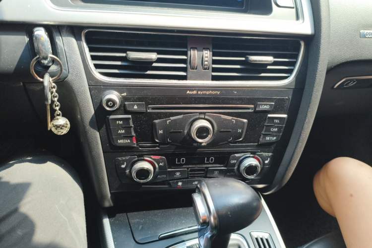 Used Audi A5 2013 Sportback 40 TFSI Audio And AC Panel