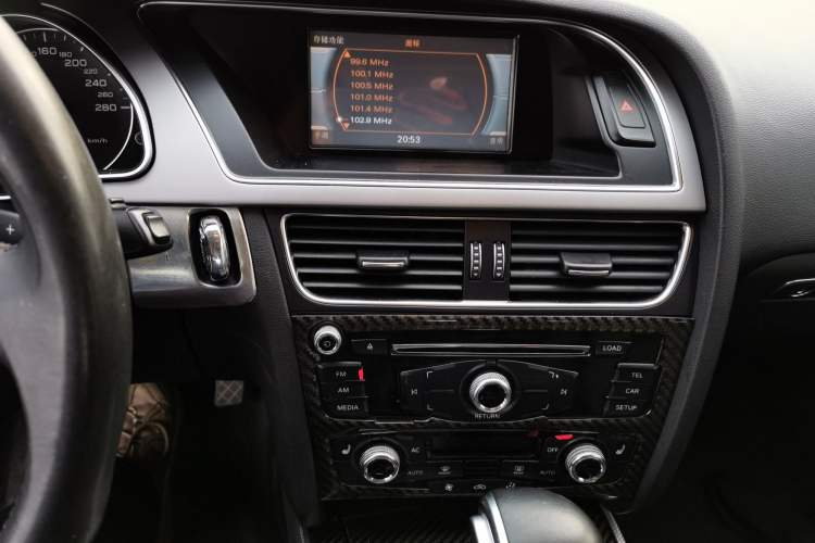 Used Audi A5 2013 Sportback 40 TFSI Audio And AC Panel