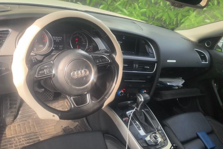 Used Audi A5 2013 Sportback 40 TFSI quattro Center Console
