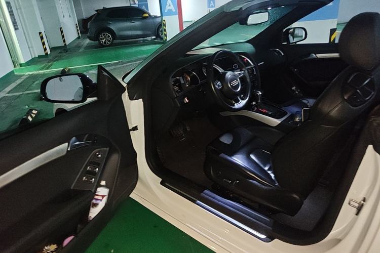Used Audi A5 2013 Cabriolet 40 TFSI Driver Seat