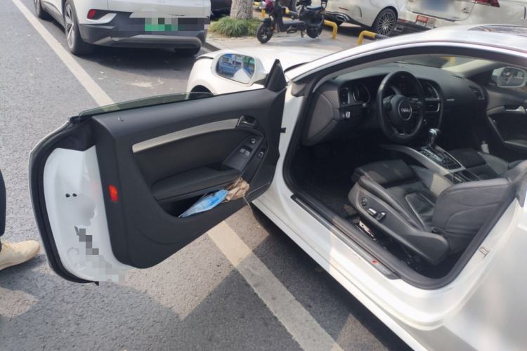 Used Audi A5 2013 Coupe 40 TFSI quattro Driver Seat