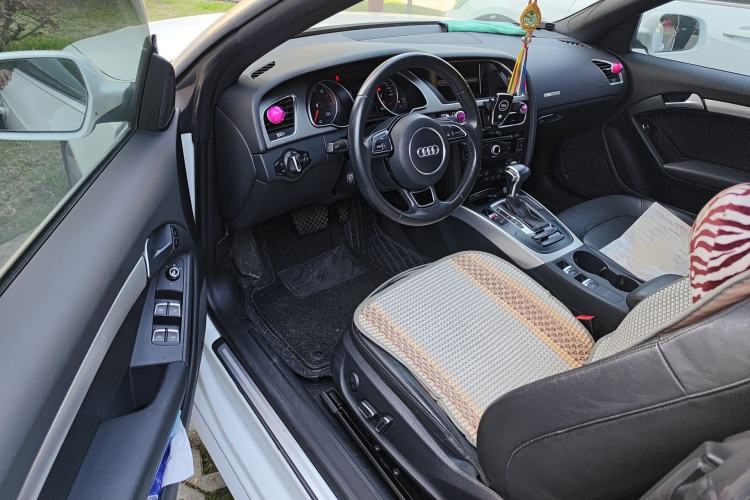 Used Audi A5 2013 Cabriolet 40 TFSI Driver Seat