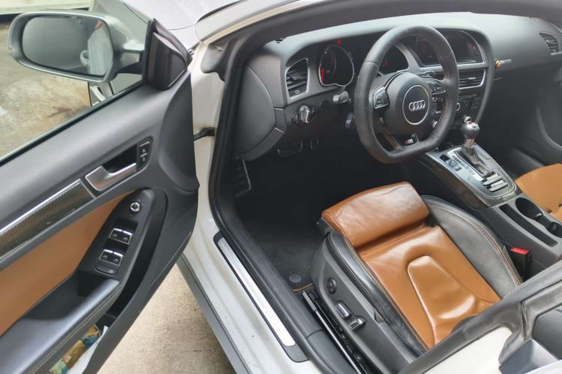 Used Audi A5 2013 Sportback 40 TFSI Fashion Edition Driver Seat