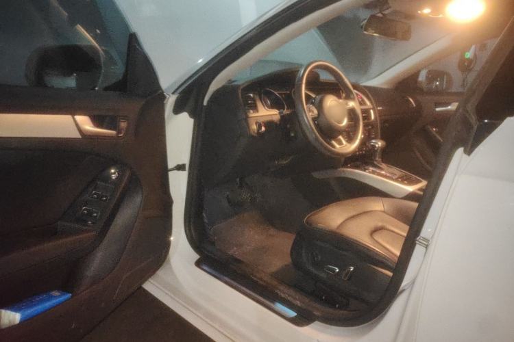 Used Audi A5 2013 Sportback 40 TFSI Driver Seat