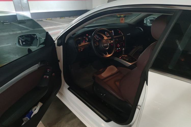 Used Audi A5 2013 Coupe 40 TFSI Driver Seat
