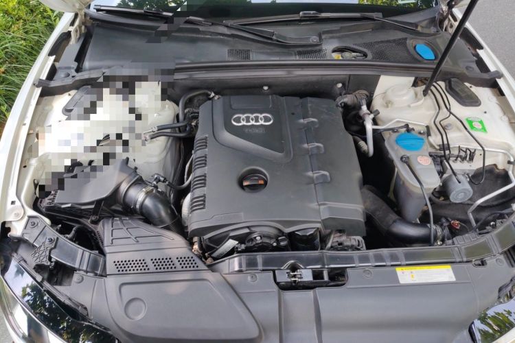 Used Audi A5 2013 Cabriolet 40 TFSI quattro Engine Bay