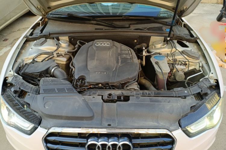 Used Audi A5 2013 Cabriolet 40 TFSI Engine Bay