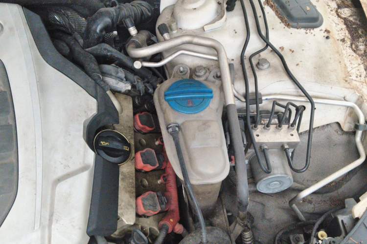 Used Audi A5 2013 Sportback 50 TFSI quattro Engine Bay Left