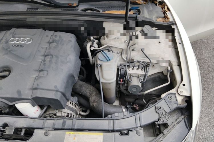 Used Audi A5 2013 Sportback 40 TFSI quattro Engine Bay Left