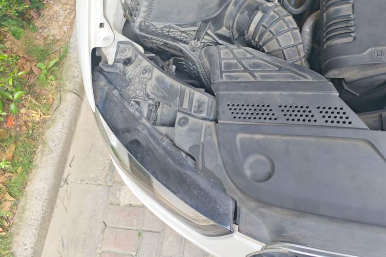 Used Audi A5 2013 Sportback 40 TFSI Fashion Edition Engine Bay Right