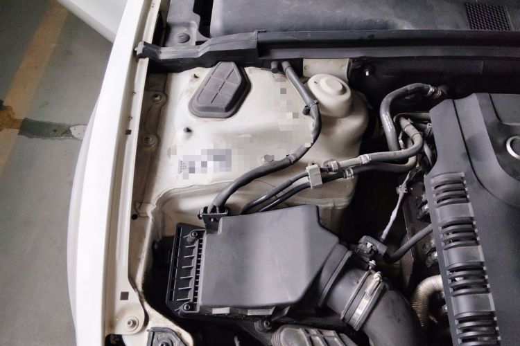 Used Audi A5 2013 Sportback 40 TFSI Engine Bay Right