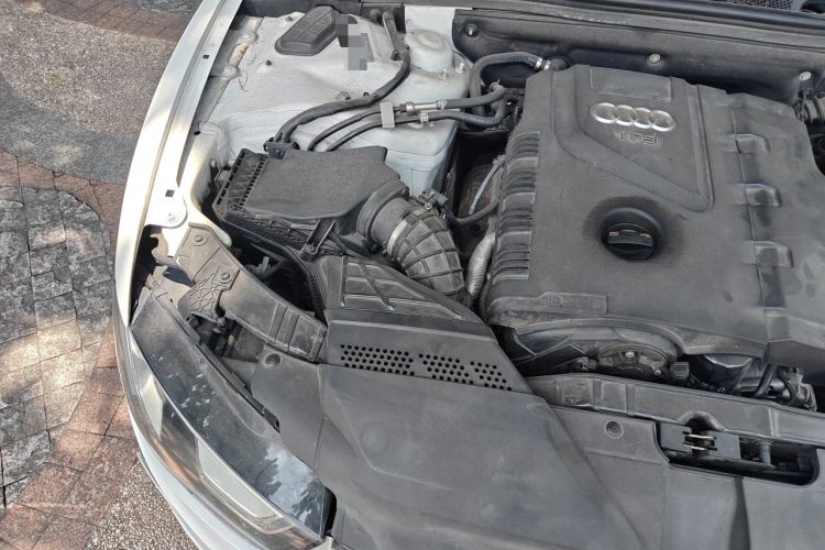 Used Audi A5 2013 Sportback 40 TFSI Fashion Edition Engine Bay Right